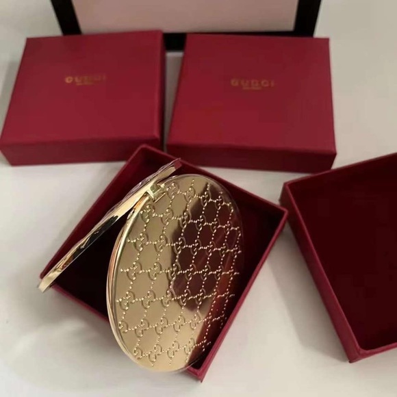 Authentic Gucci GG Monogram Compact Mirror By GUCCI Beauty - Picture 11 of 12